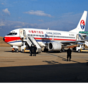 鄂尔多斯空运公司航空快运业稳步发展的原因是什么？